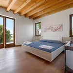 Sellemond Villa *