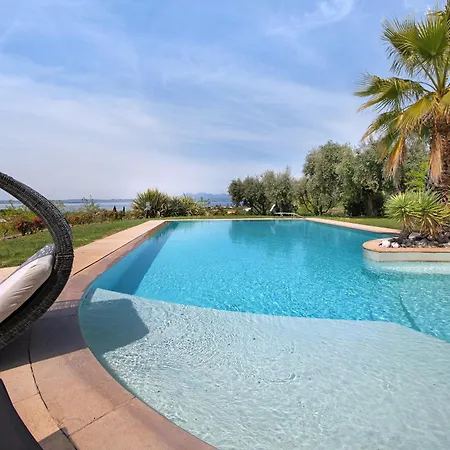 Sellemond Villa *
